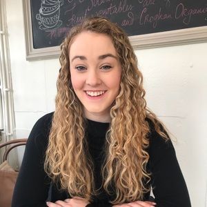 Meet your Posher, Caroline